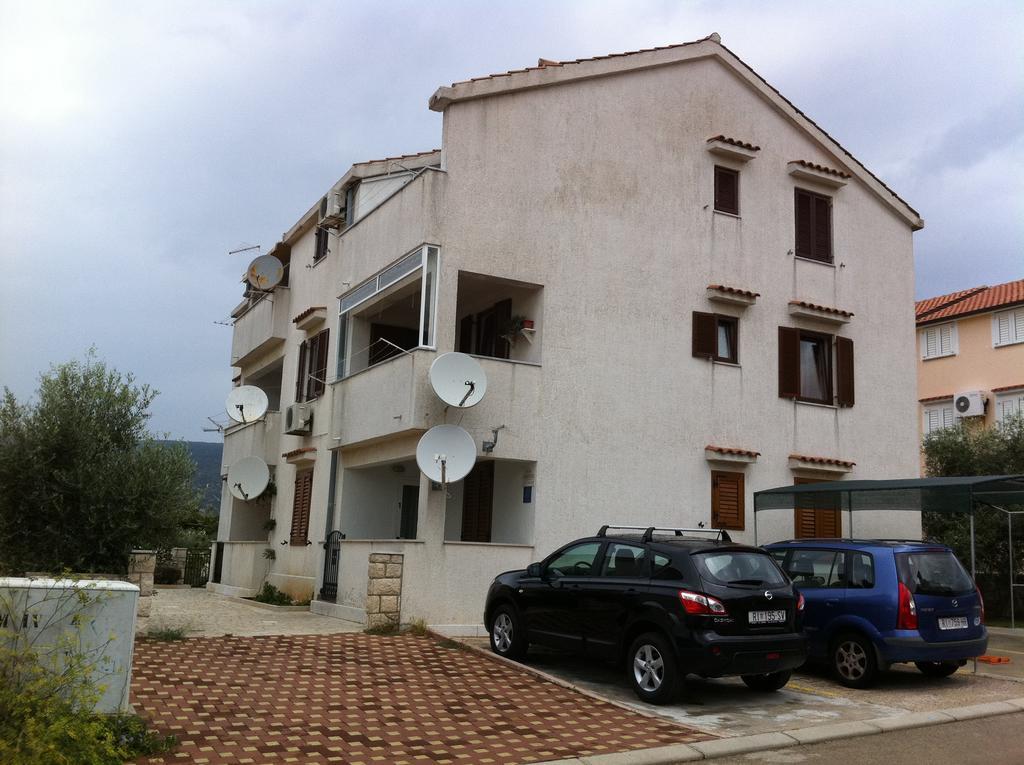 Apartment Lea Cres Exterior photo
